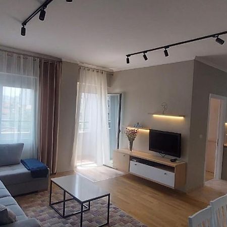 Lu-Er Tirana Center Apartment Extérieur photo
